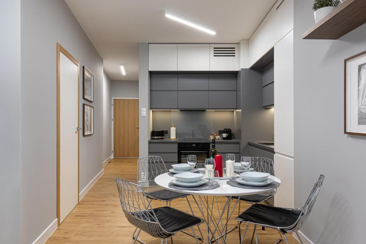 Ecru Luxurious Apartment In Port Praski With Balcony Wwa35 Varşova Dış mekan fotoğraf